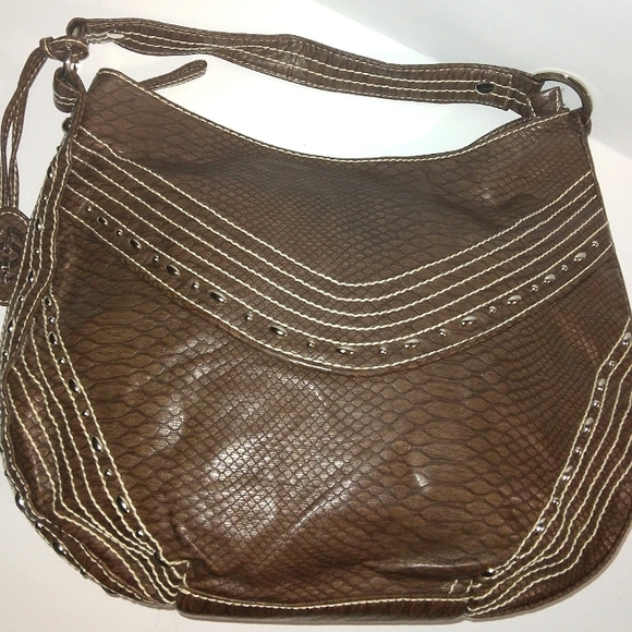 L@@K! Beautiful NWOT red by Marc Ecko Large Studded Round slouch hobo - Picture 3 of 16